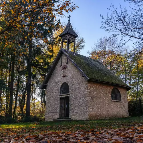 Rotes Haus Gézaháza 004 kép