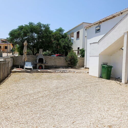 Apartments Babici Vir  2