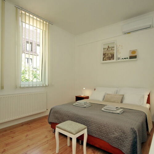 Elefnt Apartman Gyula ***