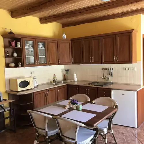 Fenyő Apartman Keszthely 003 kép