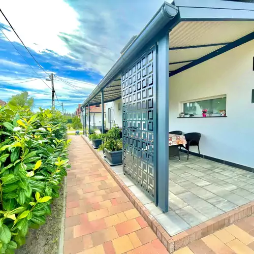 Peter & Roza Modern Apartmanház Balatonmáriafürdő 003 kép