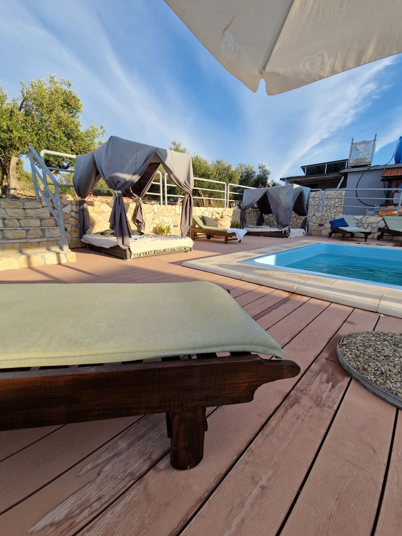 Beach house Sofia Bain