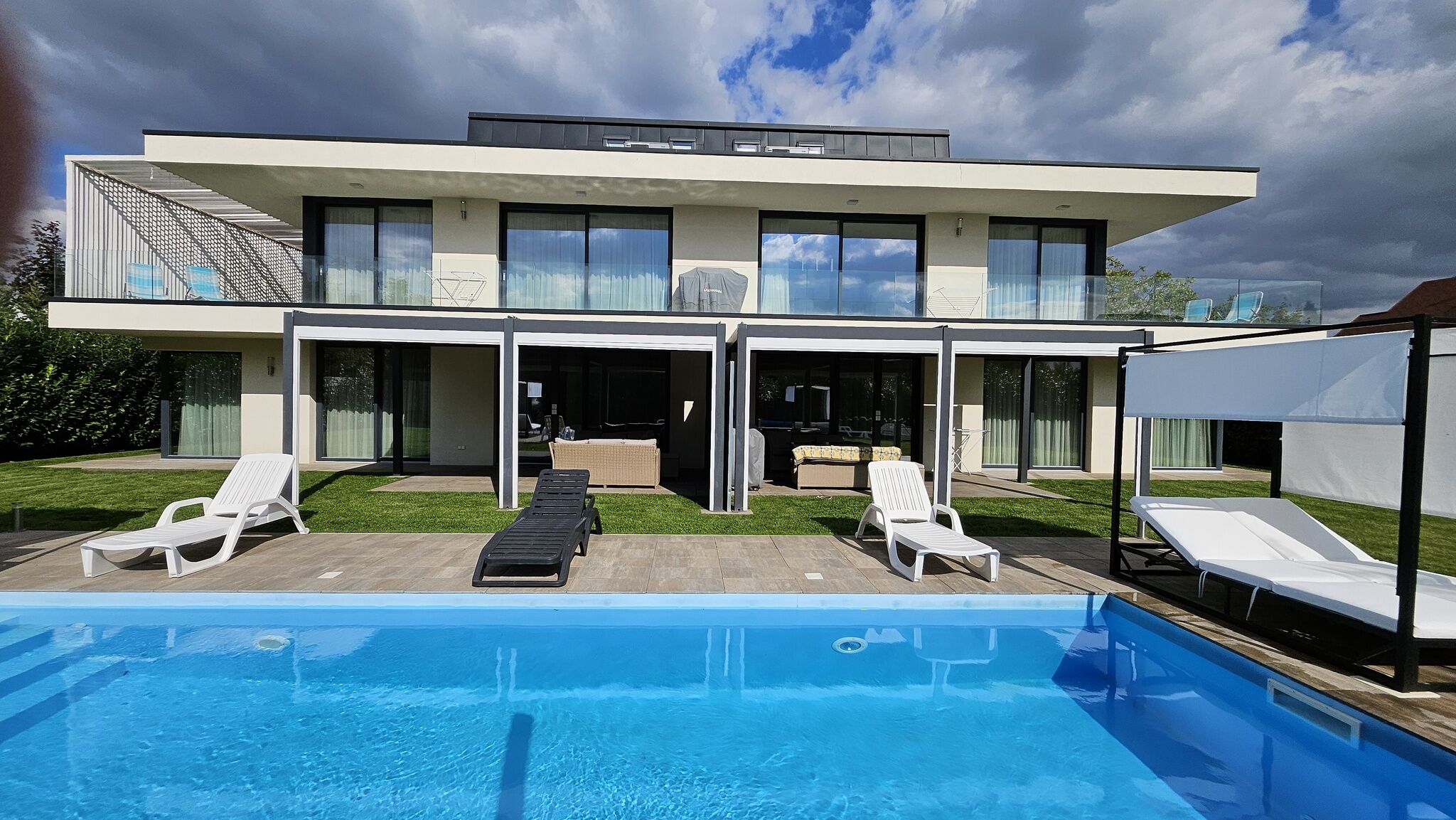 Almádi Luxus Apartman 2 Balatonalmádi