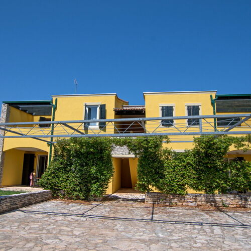 Apartmani Faro Basanija  2