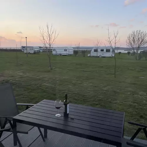 Surfcamping Relax Premium Modul Apartman Gárdony 036 kép