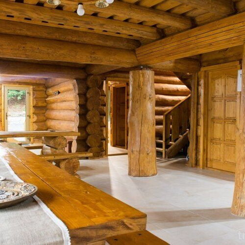 Living si spatiu de servit masa