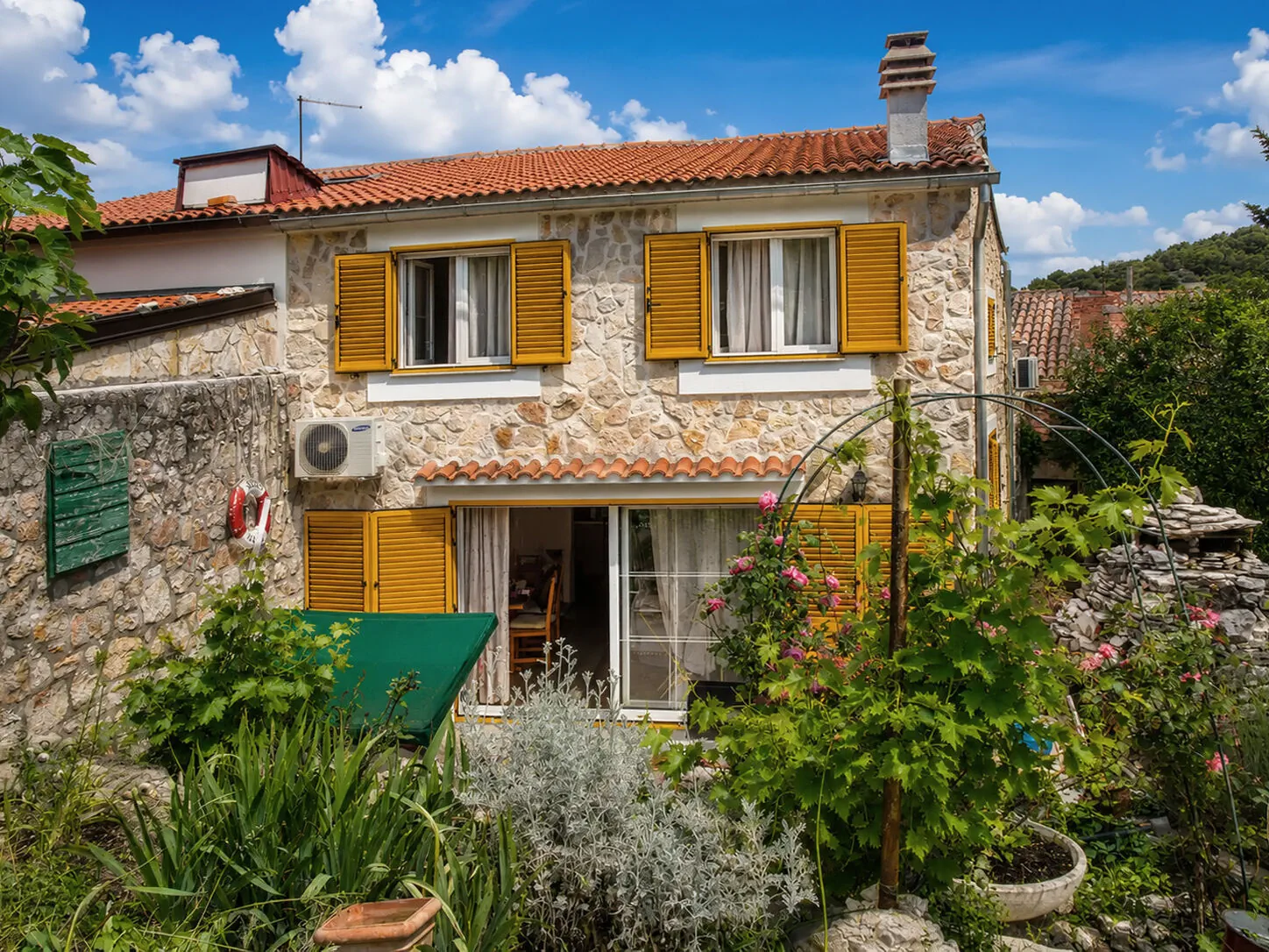 Apartments Sunce Murter