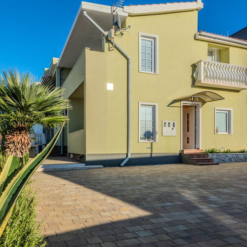 Apartment Mahnet Vir  4