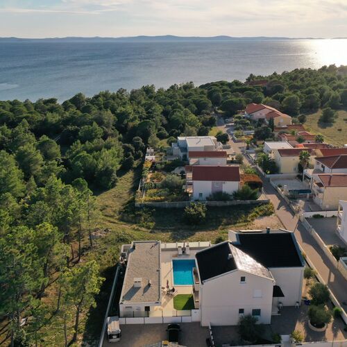 Apartments Olujic Vir II