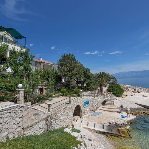 House Sea rose Zastrazisce  4