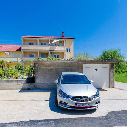 Apartments and Room Sime M Lopar  2