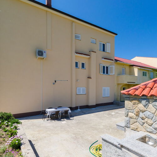 Apartments and Room Sime M Lopar  4