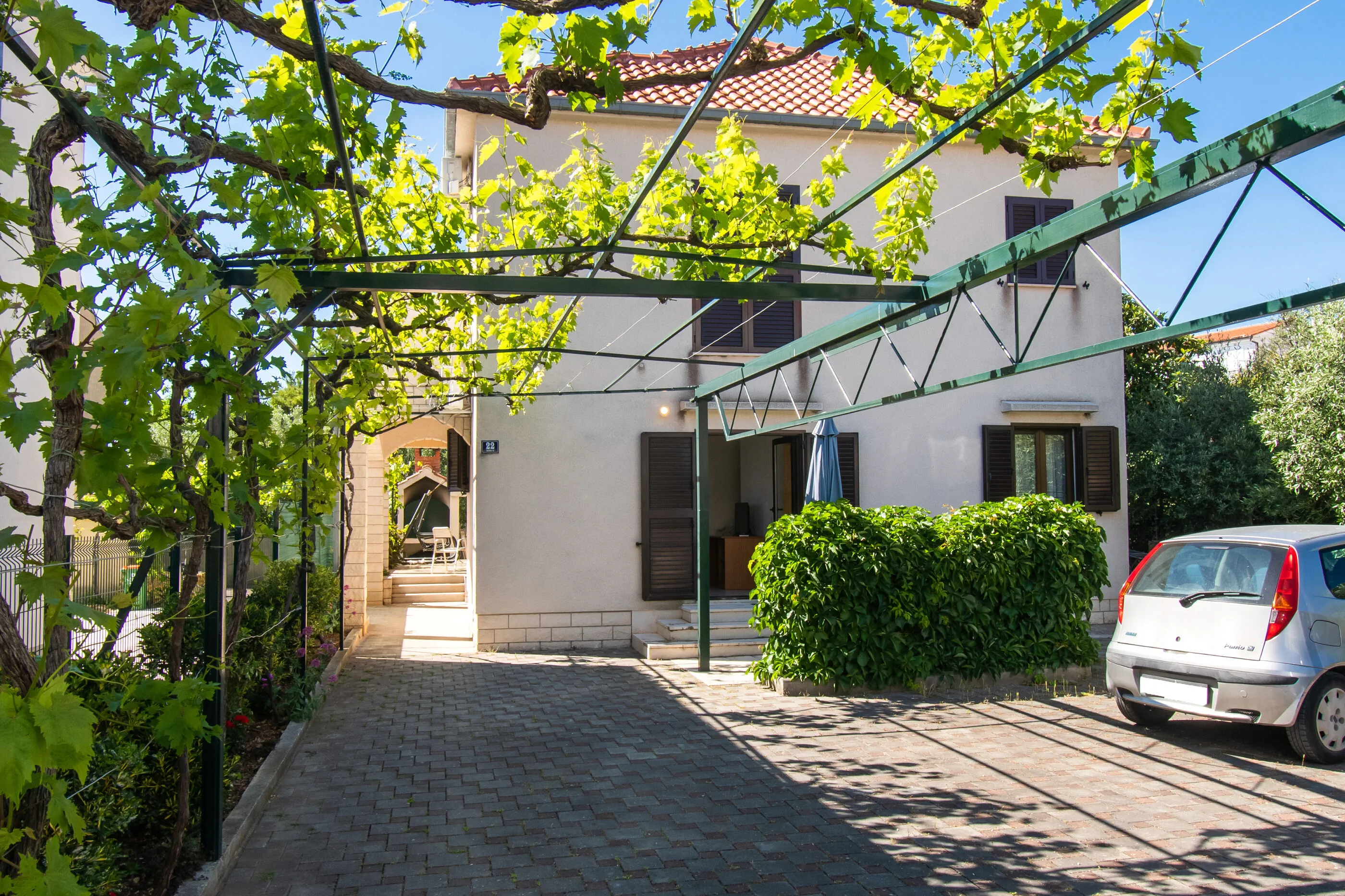 Apartments Goran near the beach Srima