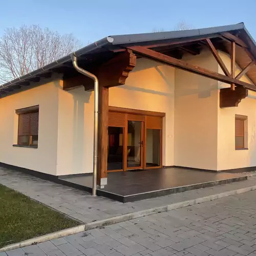 Haleszi Apartman Péteri 004 kép