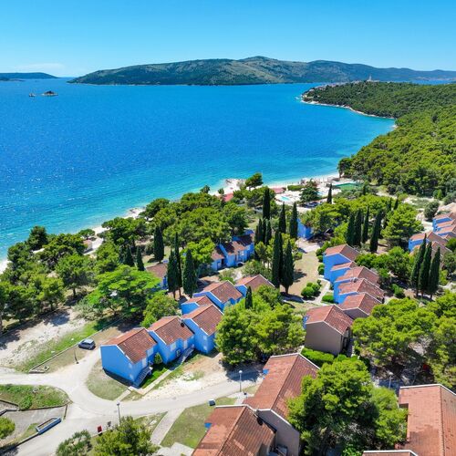 Resort Medena Seget Donji   2