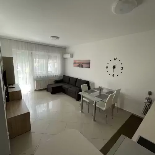 LillaWellness Apartman Siófok 005 kép