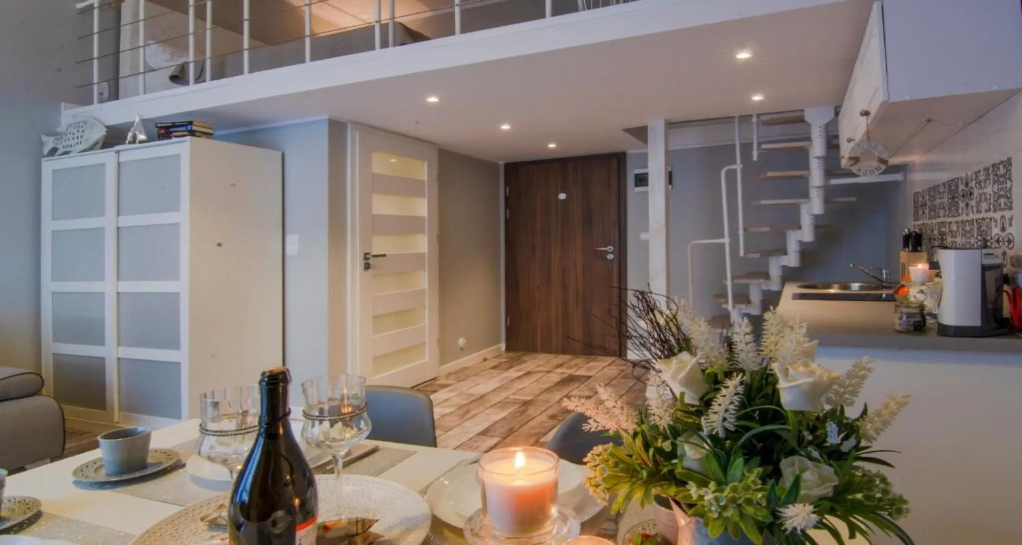 HOLIDAY HOME Apart 012 przy plaży z balkonem