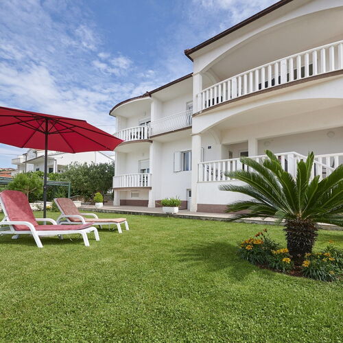 Apartmanok A Tenger Mellett Okrug Gornji, Ciovo - 20055 Okrug Gornji  4