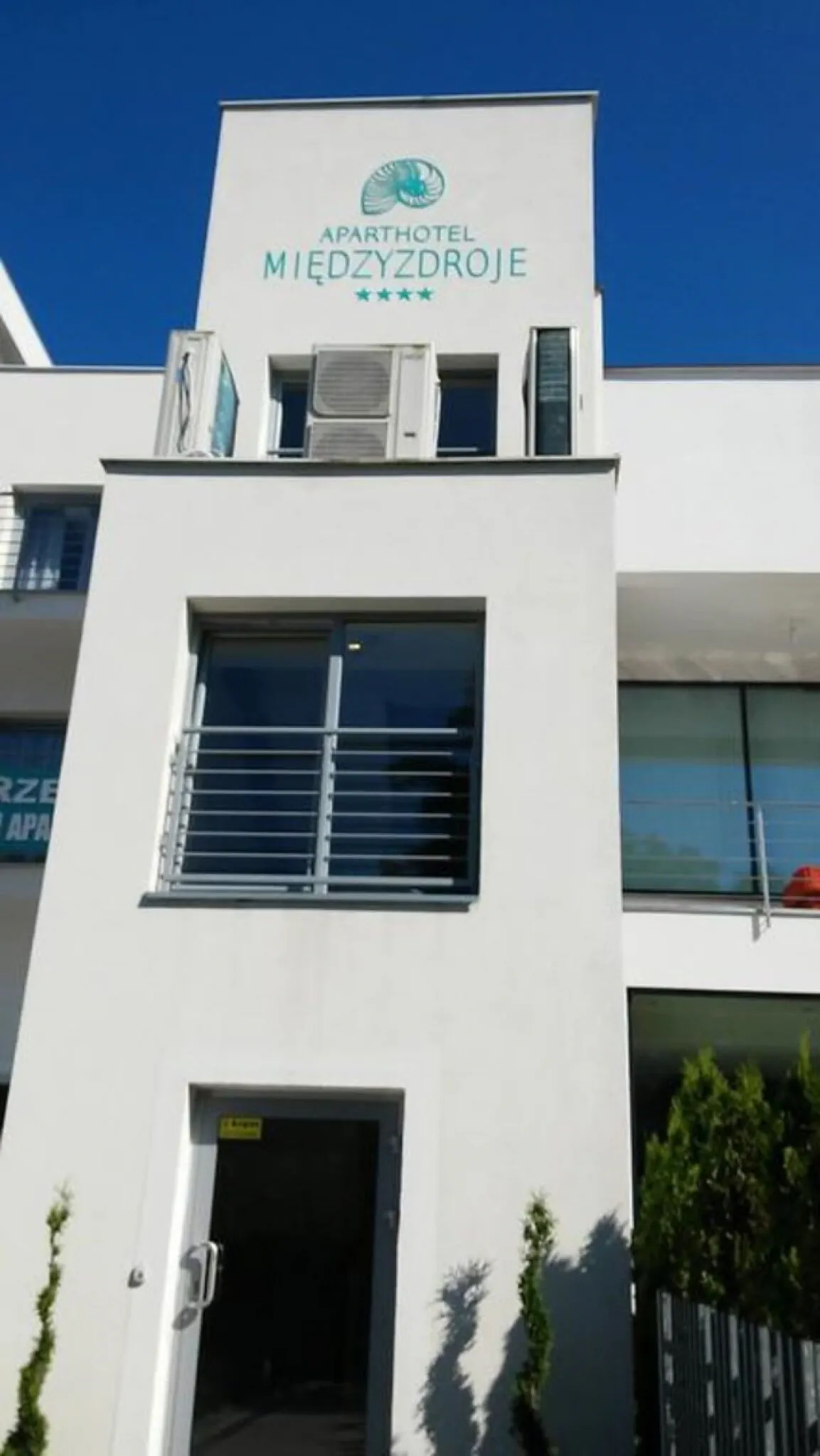 HOLIDAY HOME Apart 108 przy plaży z balkonem