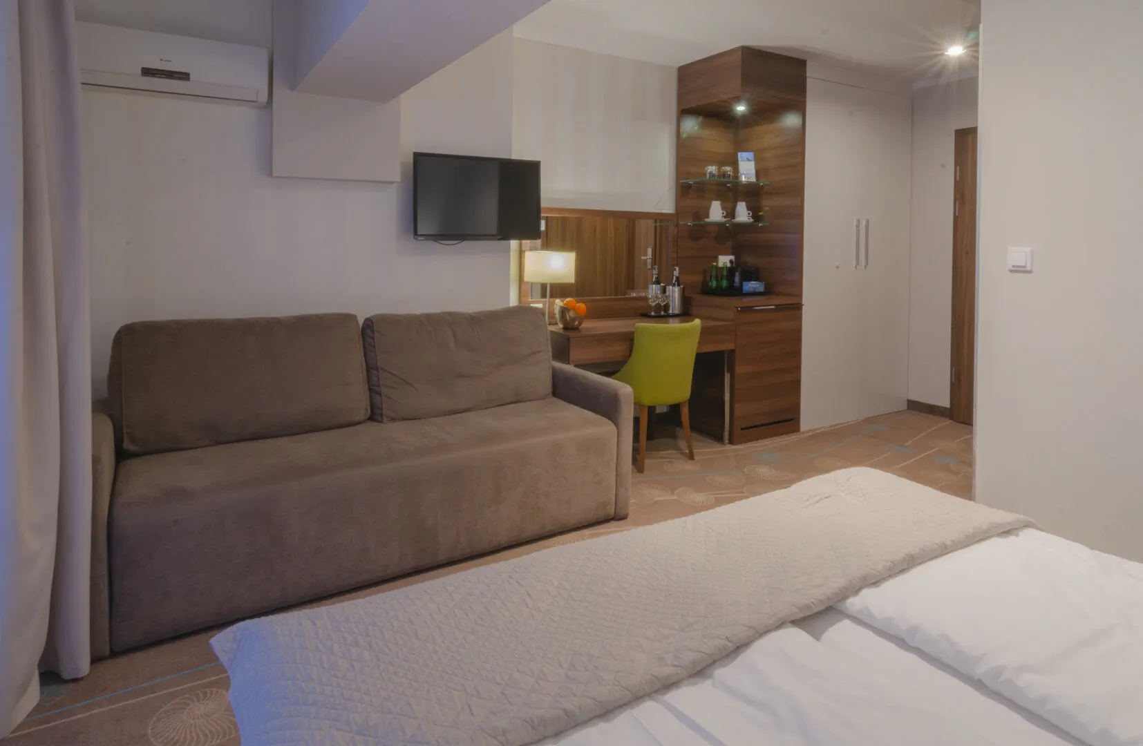 HOLIDAY HOME Apart 211 przy plaży z balkonem