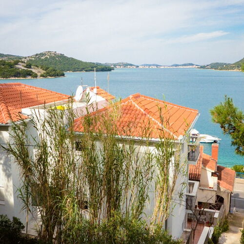 Apartments Branko Tisno  2