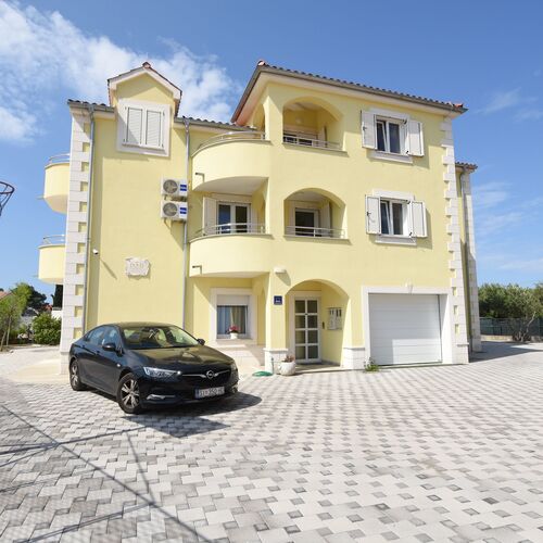 Apartments Mario Brodarica