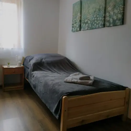 H&aacute;l&oacute;szoba - 2 db egyszem&eacute;lyes &aacute;gy
