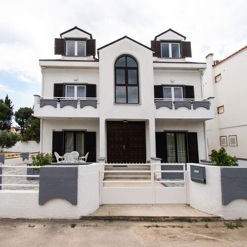 Apartments Krunoslava Vodice  2