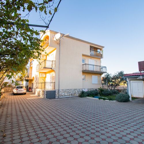 Apartments Petar Srima