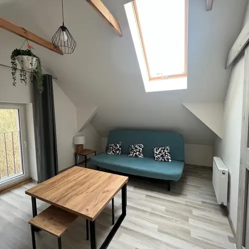 piętro - pok&oacute;j 3-osobowy