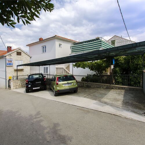 Apartment Karla 4 Supetar