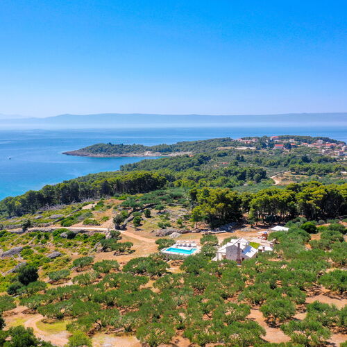 Villa Frida Sumartin  2