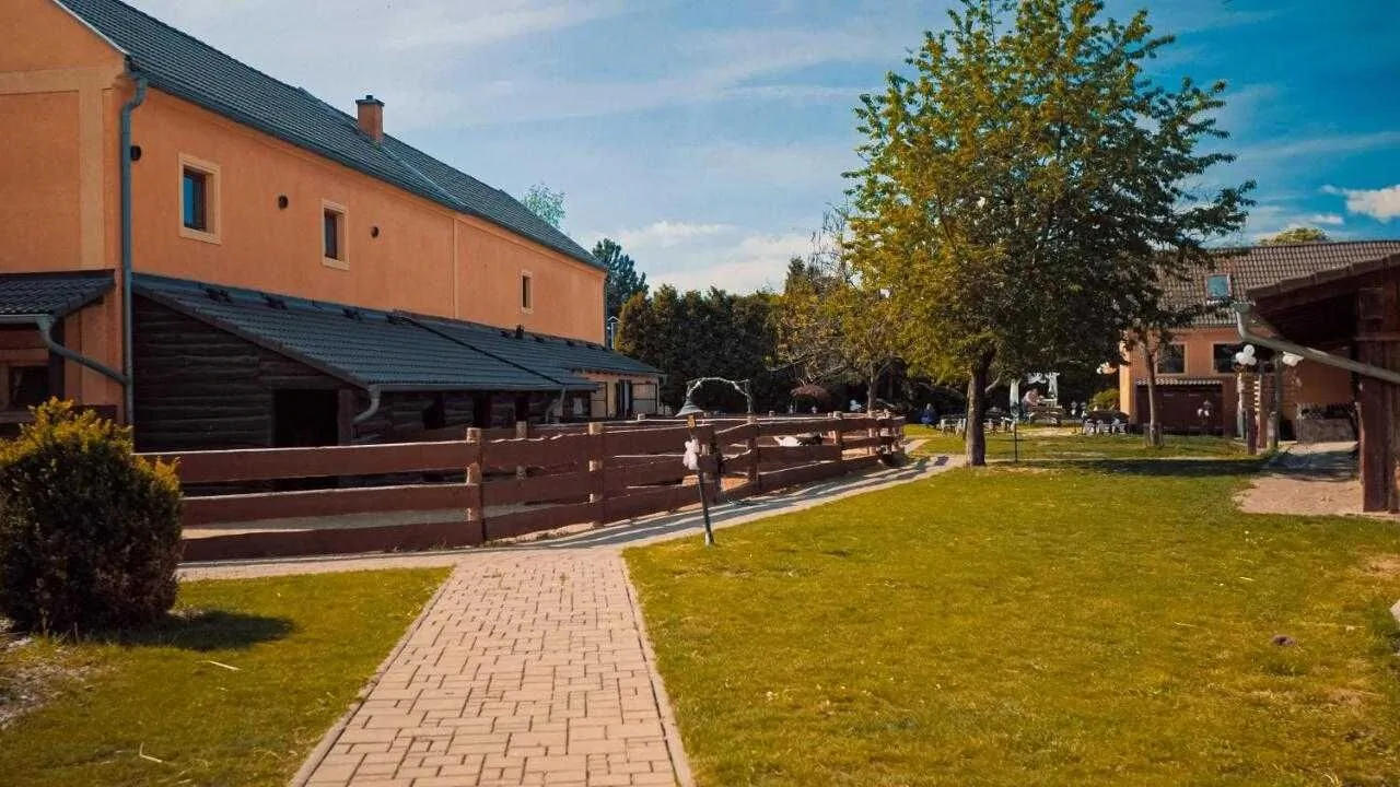 Selský dvůr Braňany II