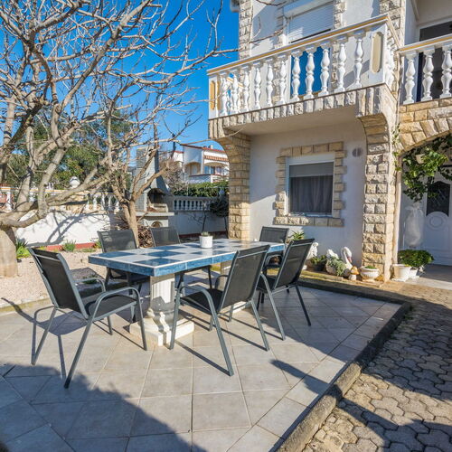 Apartment Kikas Vir  2