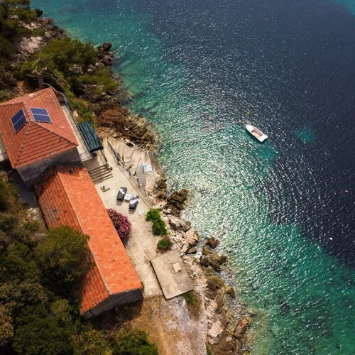 Robinson House Sanja Gdinj  4