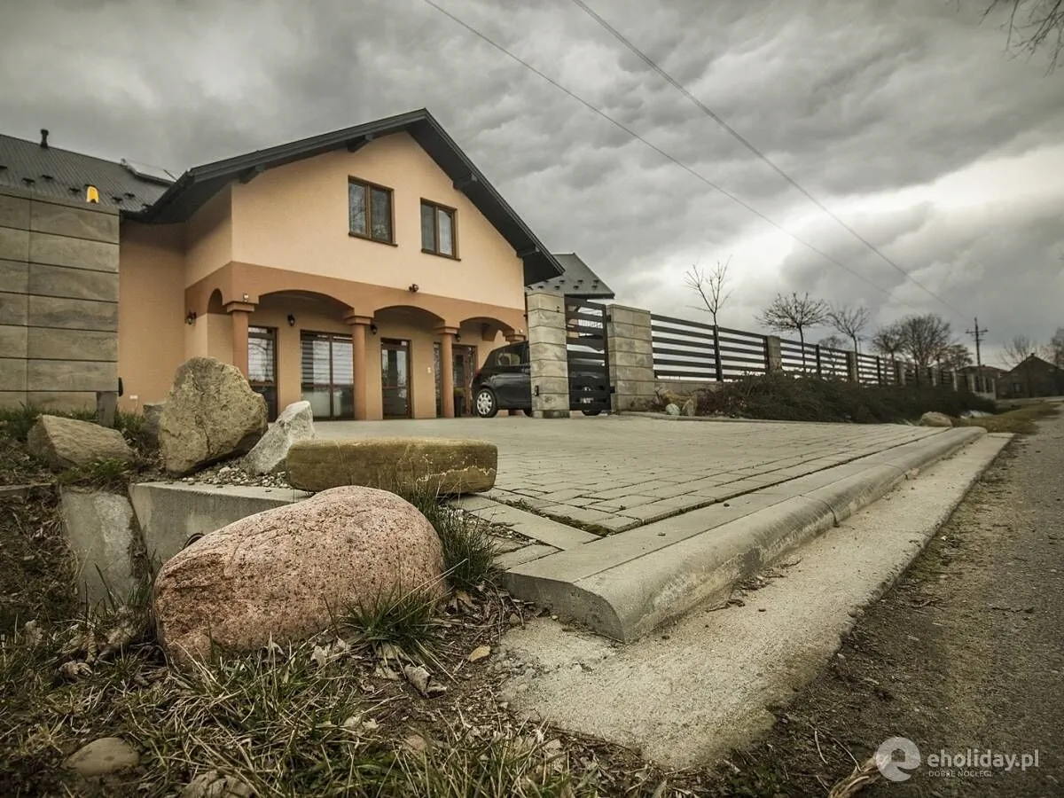 Pokoje Gościnne Aris Wojnicz