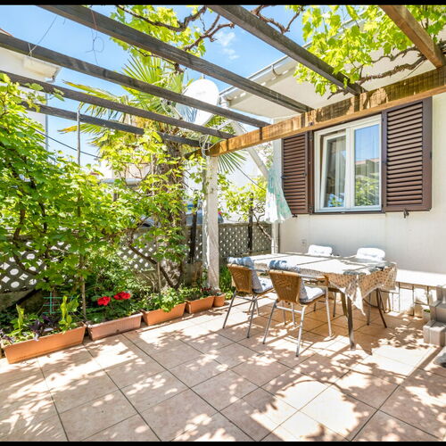 Apartment Romantic Garden Baška  ★★★ 2