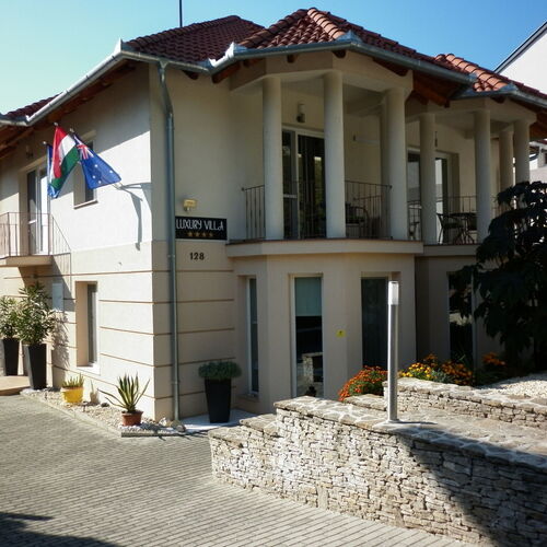 Luxury Villa Hévíz****  2