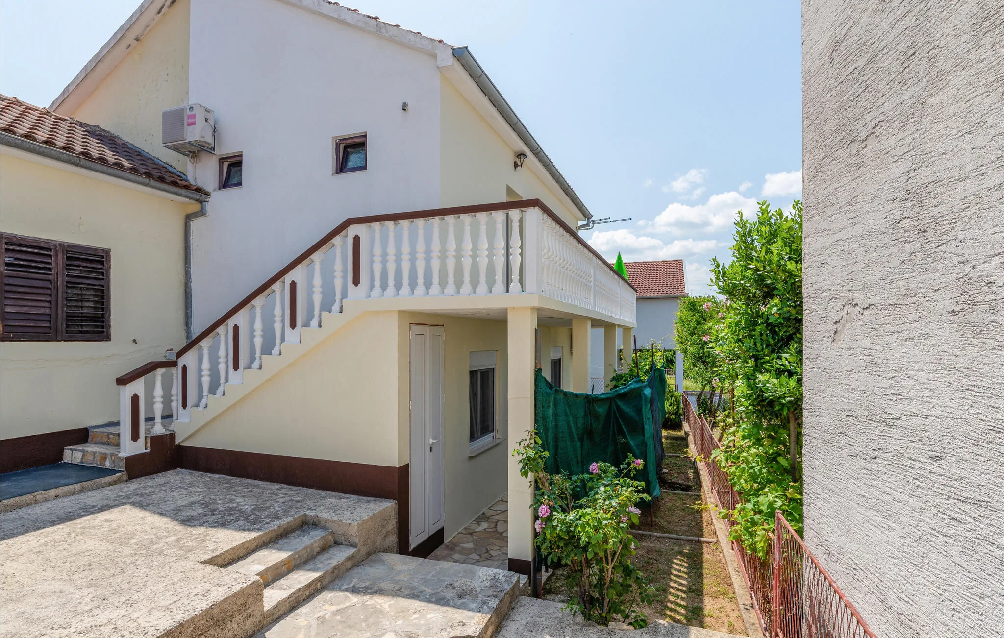 Apartman Gornji Karin - CDI433
