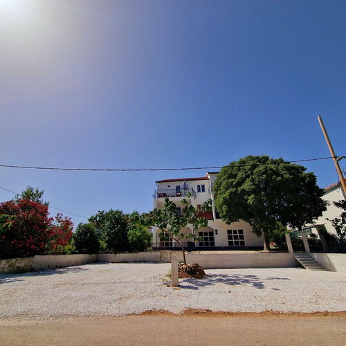 Apartments Esthera Okrug Donji  2