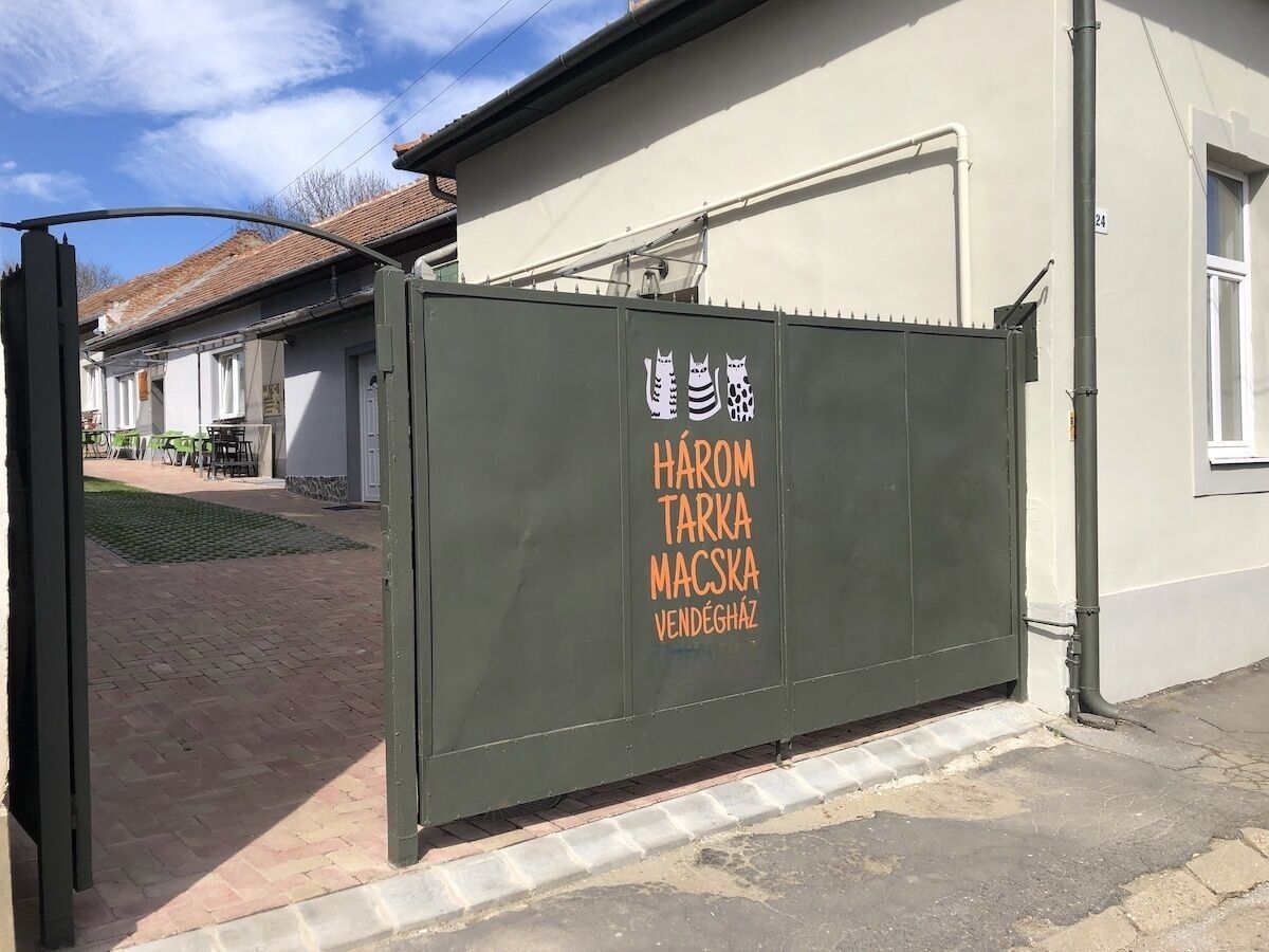 Három Tarka Macska Apartmanok Sárospatak