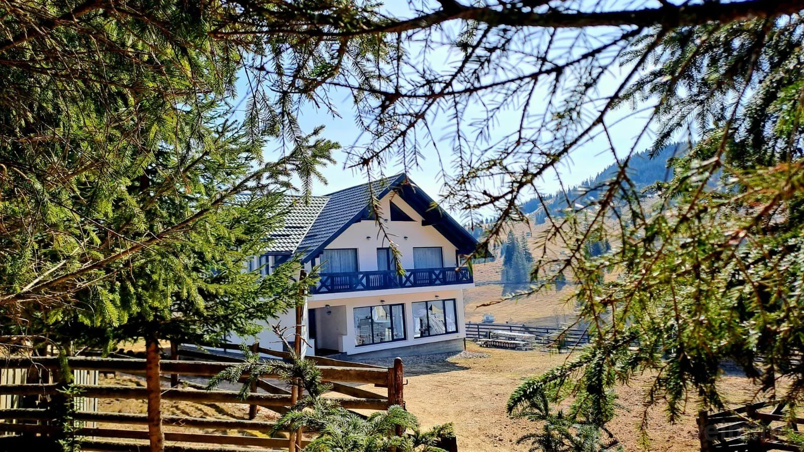 Conacul Munții Bucovinei Obcina