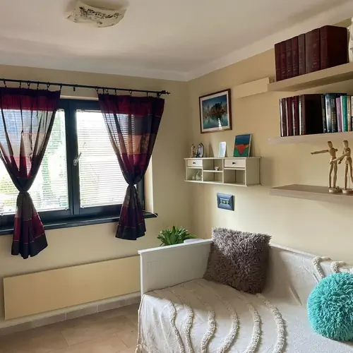 Nappali panor&aacute;m&aacute;val a teraszra