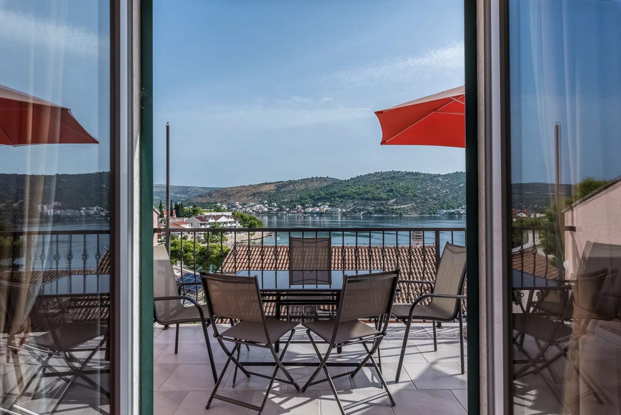 Tengerre n&eacute;ző kil&aacute;t&aacute;s 