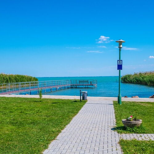 Balatonalmádi Akadémiai Üdülő  3