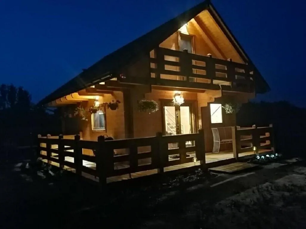 Uroczy nowy domek Karwik