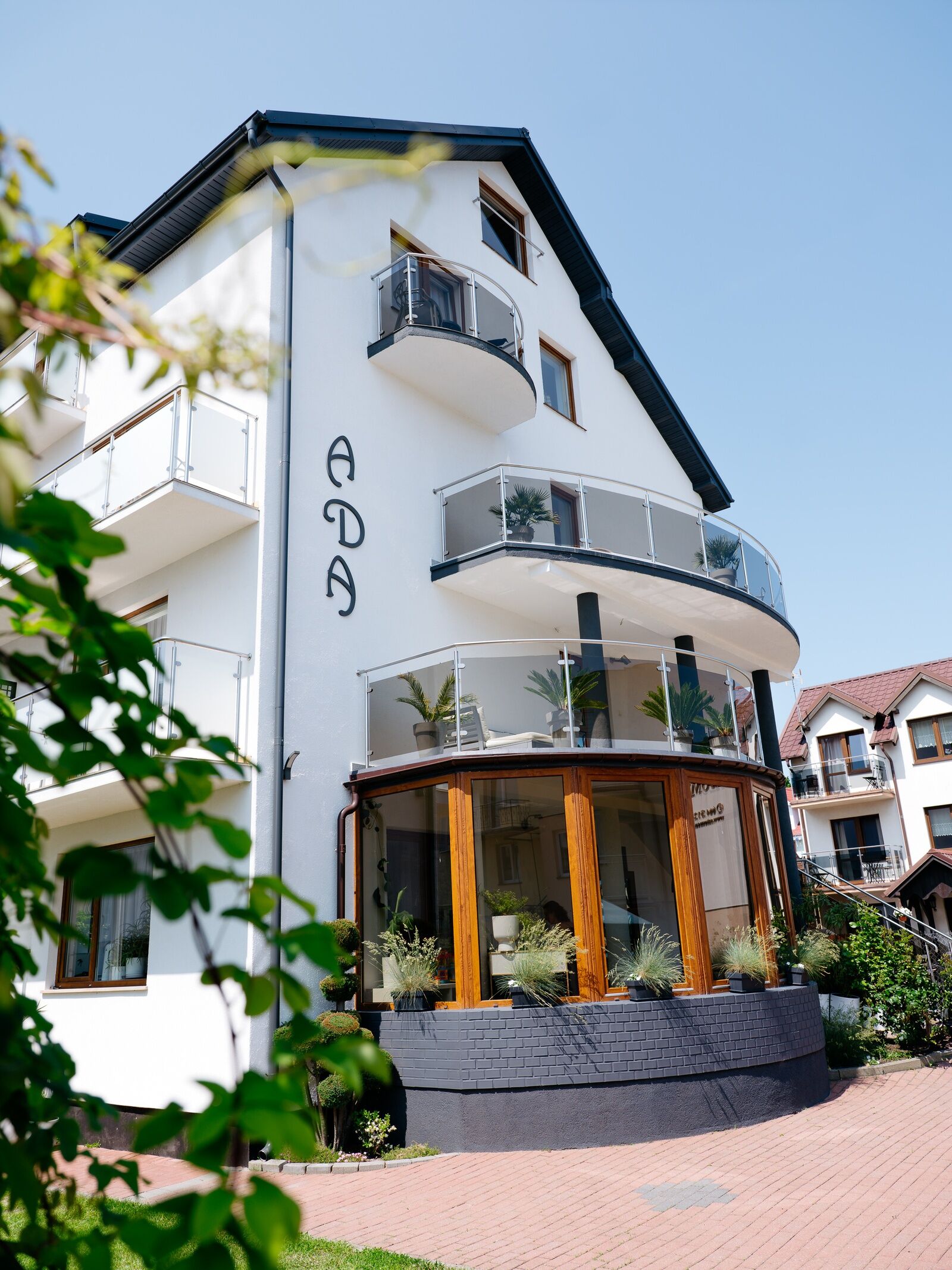 Willa Ada - Pokoje Gościnne w Karwi