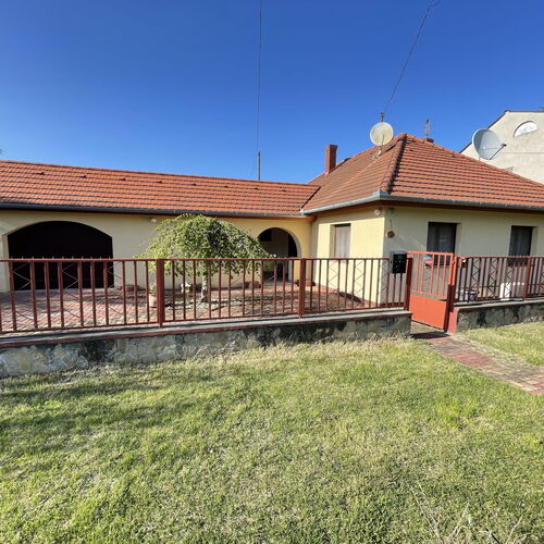 Fügefa Apartman Balatonmáriafürdő  2
