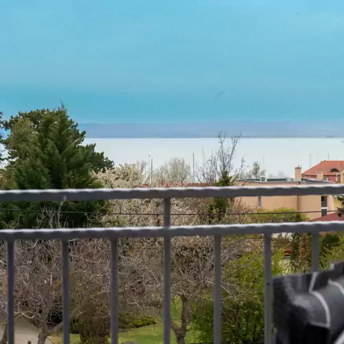 Anton Apartmanház Balatonfüred 003 kép