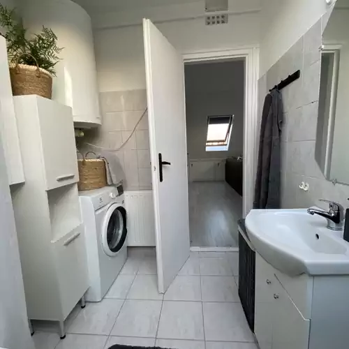 Neva Apartman Eger 018 kép